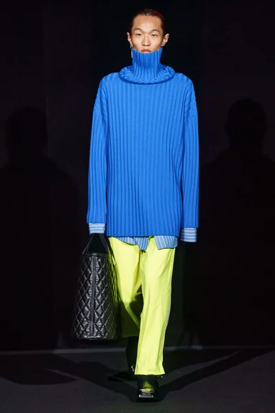 Look 55